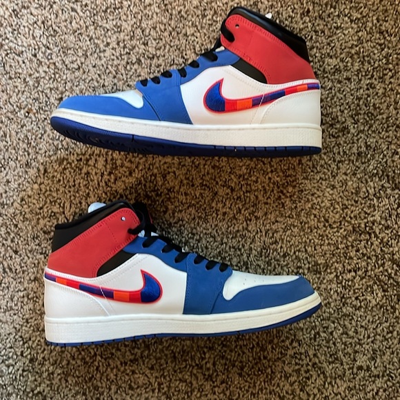 Jordan 1 Mid Multicolored Swoosh Size 11 - Picture 2 of 6